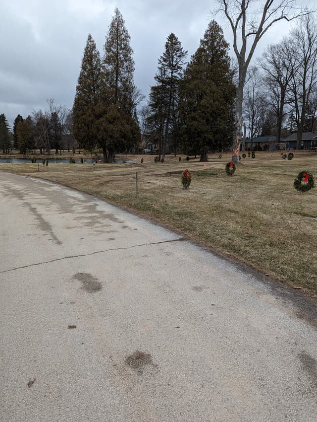 Multiple Graves for Sale - Highland Memorial Park - New Berlin (2 Spots, Plots 3 and 4 in section 8 .. pond view)